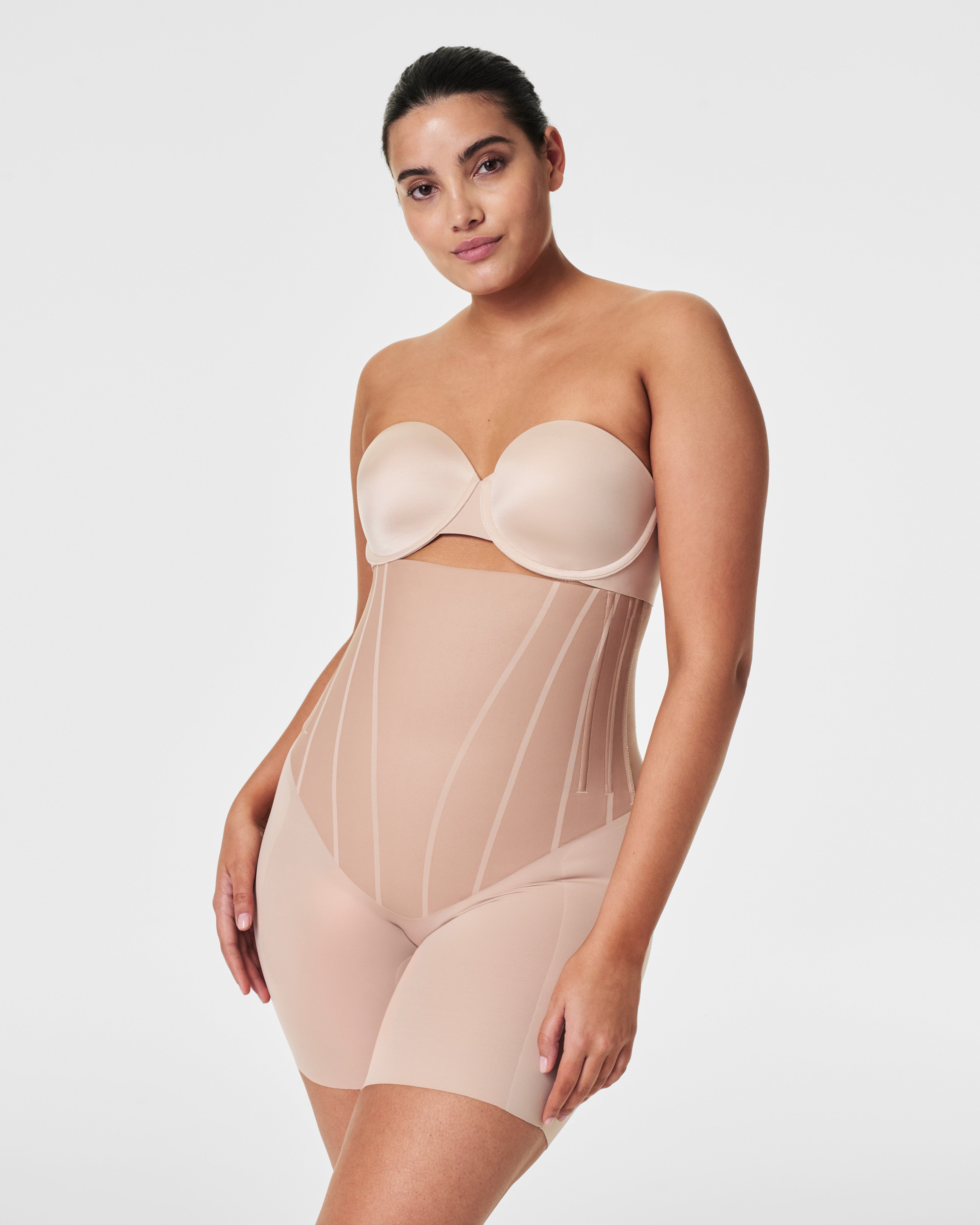 SPANXsupersculpt™ TotalContour High-Waisted Mid-Thigh Short