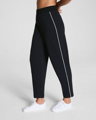 SPANX AirEssentials® Pique Barrel Ankle Pant | Very Black